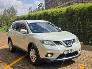 Nissan X-Trail 2.0 Petrol AWD 2016 White