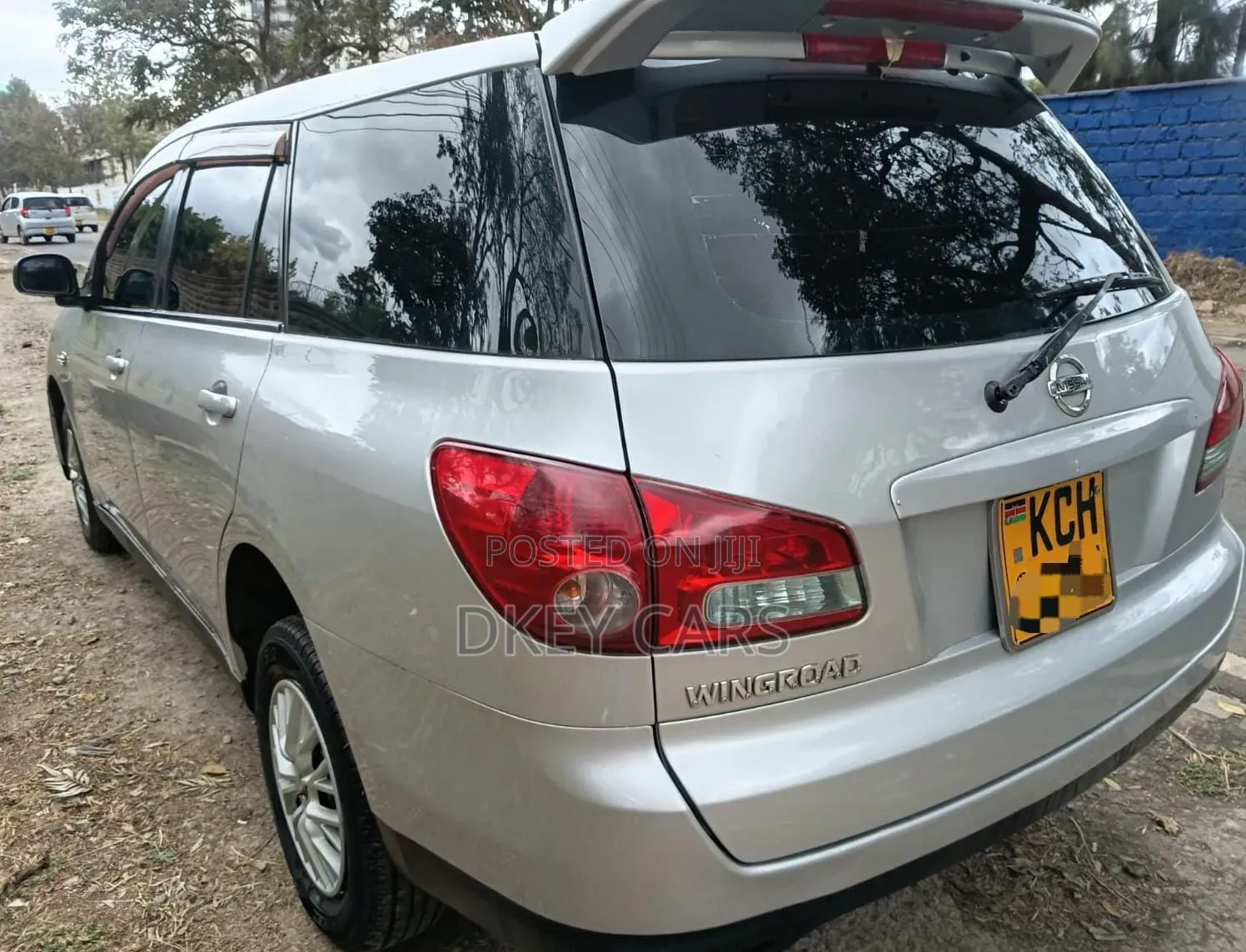 Nissan Wingroad 2009 Silver
