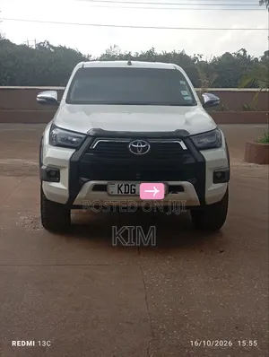 Toyota Hilux 2016 White
