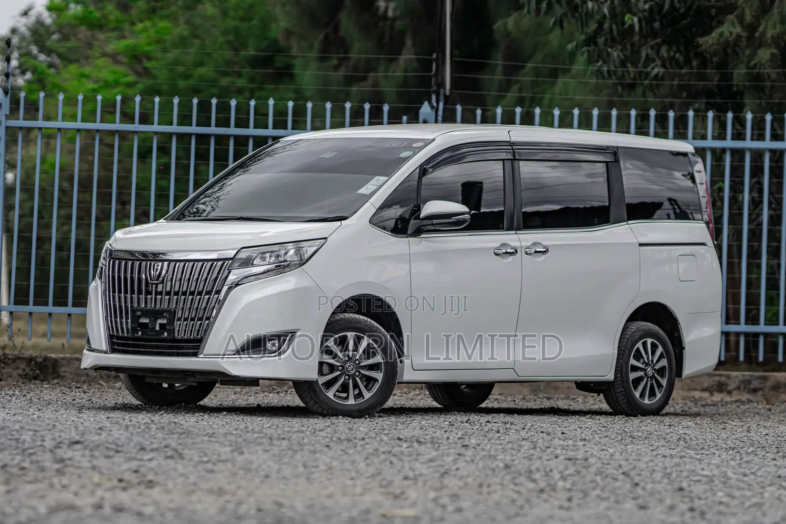 Toyota Esquire 2018 White