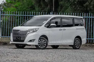 Toyota Esquire 2018 White