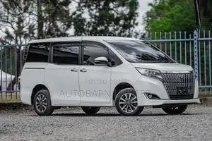 Toyota Esquire 2018 White