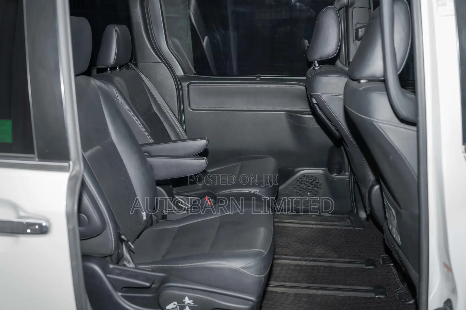 Toyota Esquire 2018 White