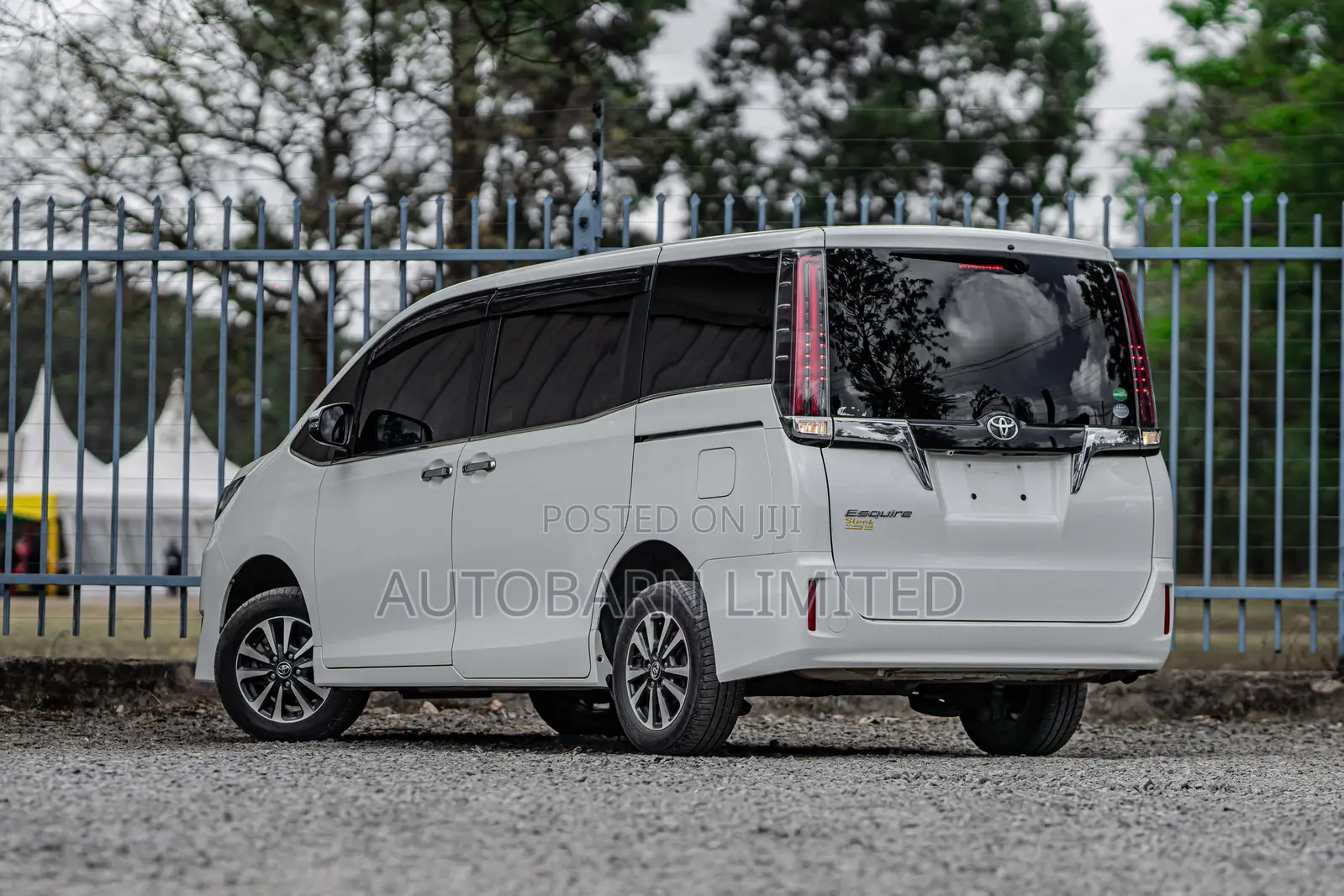 Toyota Esquire 2018 White