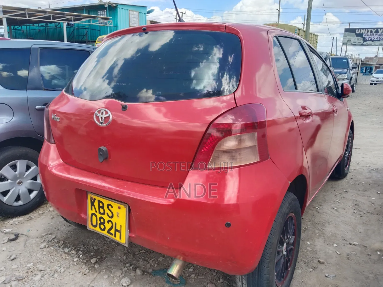 Toyota Vitz 2006 Red