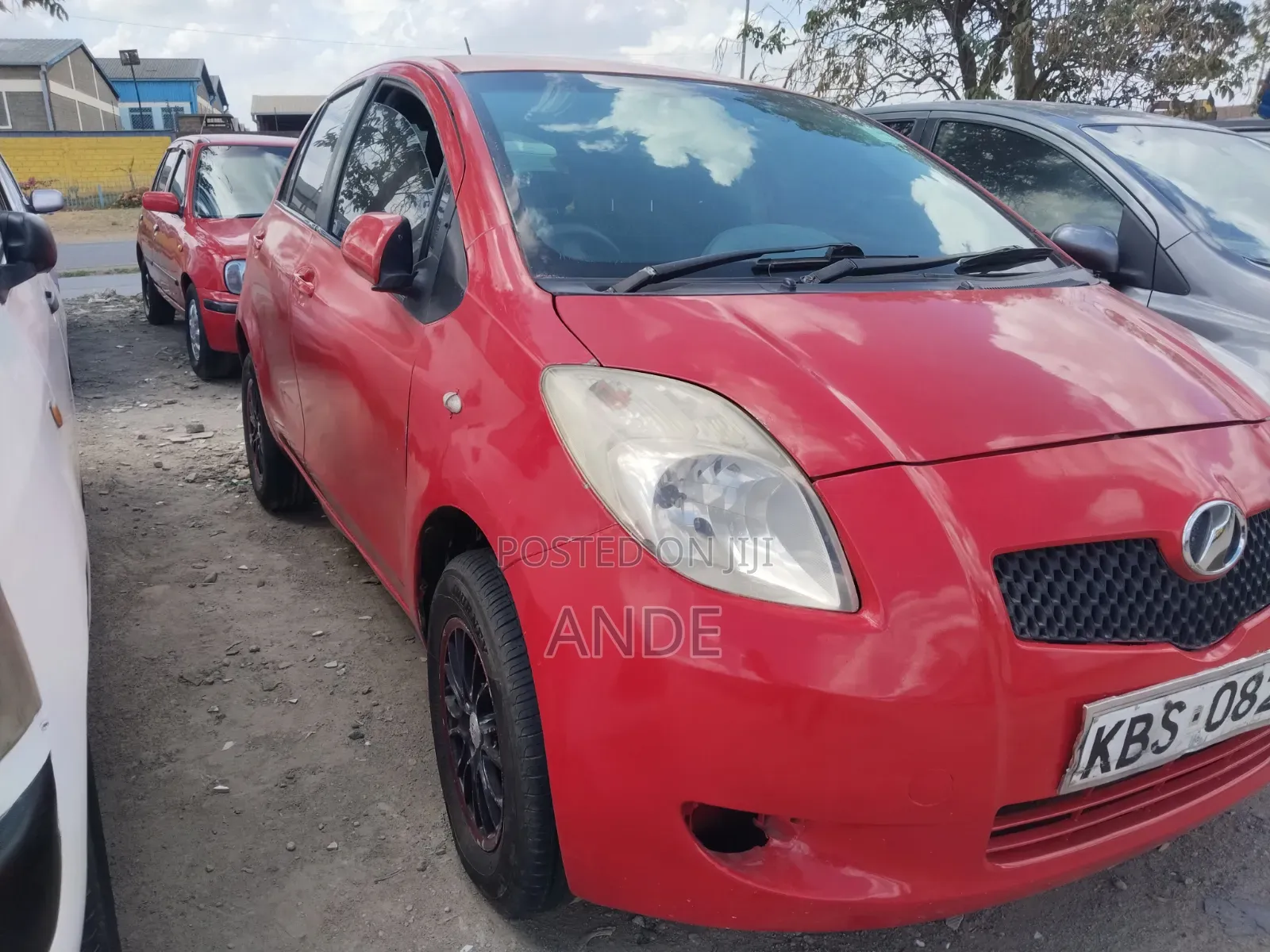 Toyota Vitz 2006 Red