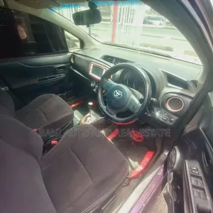 Toyota Vitz 2012 Burgundy