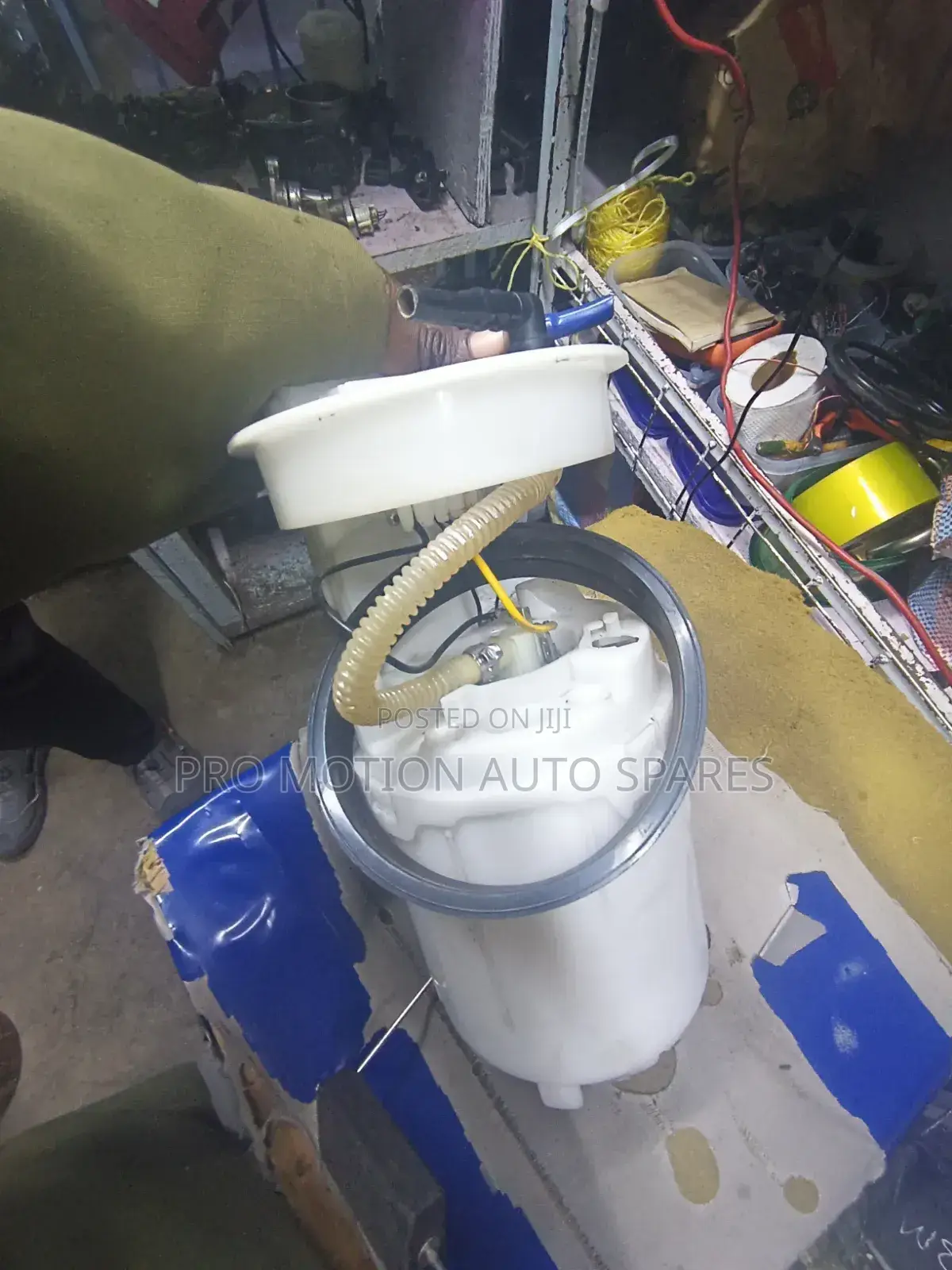 Volkswagen / Audi Fuel Pump Assembly With Sender Unit