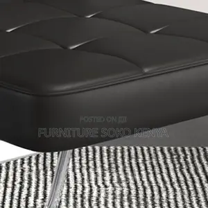 Office Chair : Modern Black Leather Executive Visitor Chair