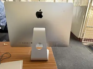 Desktop Computer Apple iMac 8GB Intel Core i5 HDD 1T