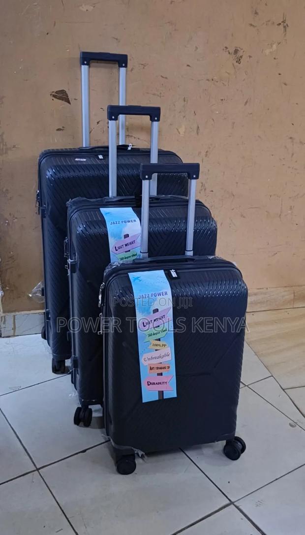 Fashion 3-Piece Hard Shell Luggage Set With 360° Spinner Wheels