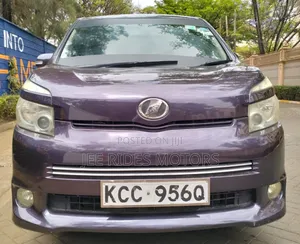 Toyota Voxy 2008 Purple