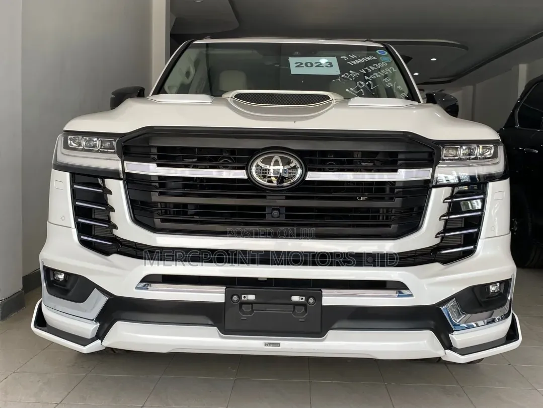 Toyota Land Cruiser 2023 White