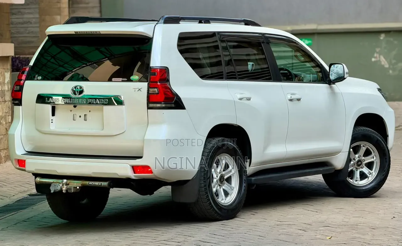 Toyota Land Cruiser Prado 2019 White
