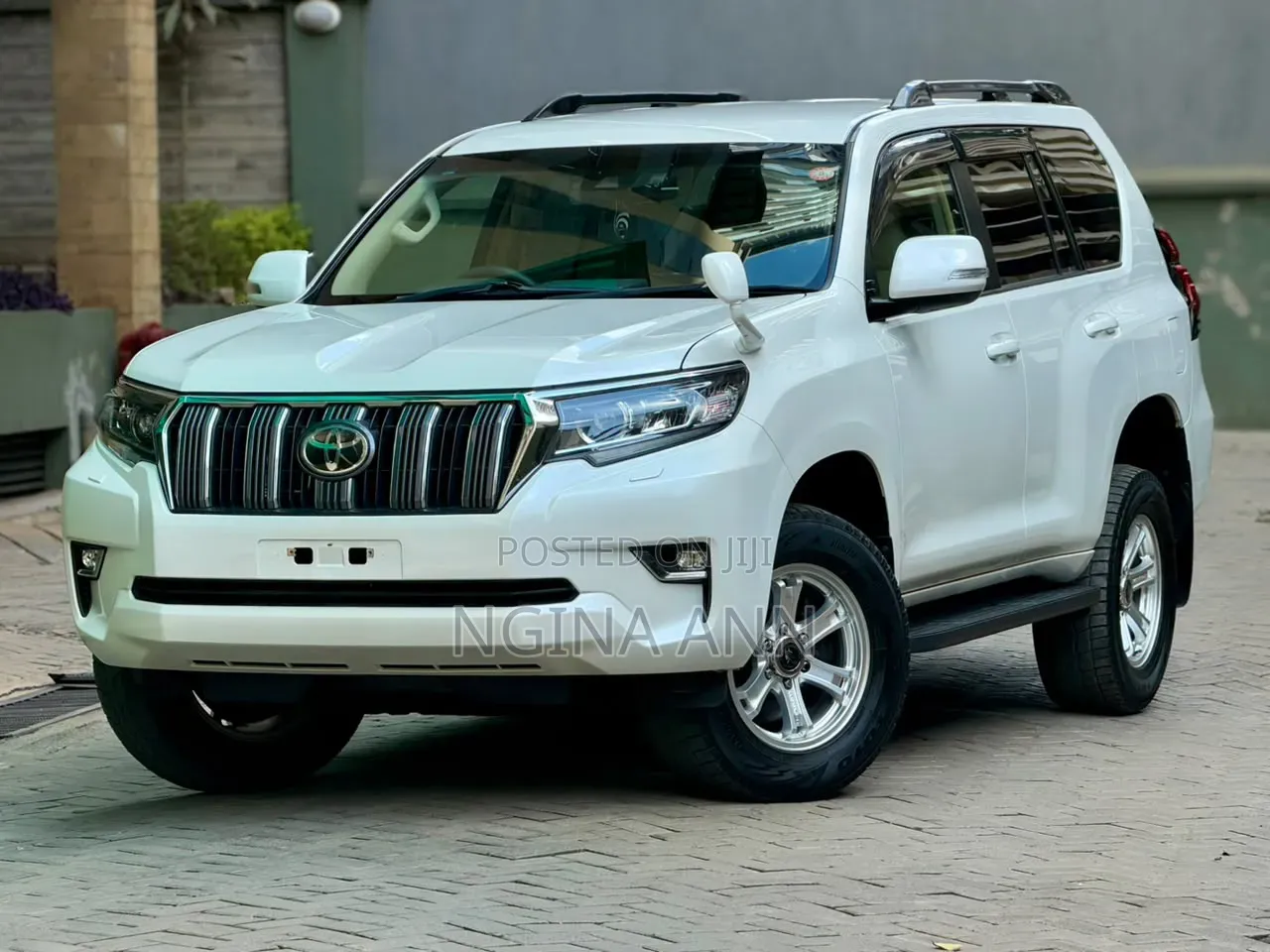 Toyota Land Cruiser Prado 2019 White