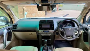 Toyota Land Cruiser Prado 2019 White