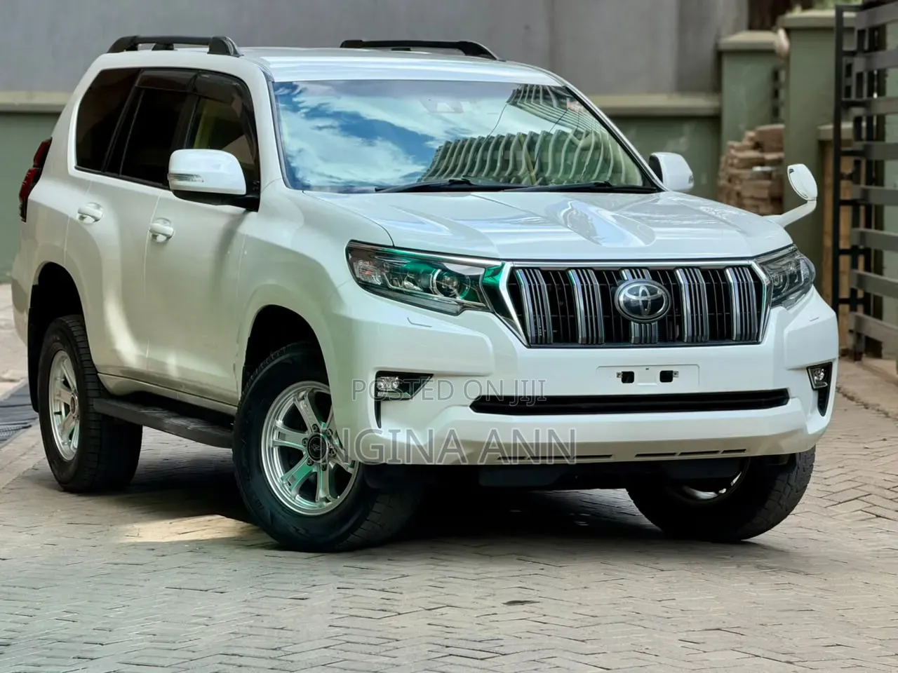 Toyota Land Cruiser Prado 2019 White