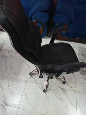 Ergonomic Executive Leather Office Chair