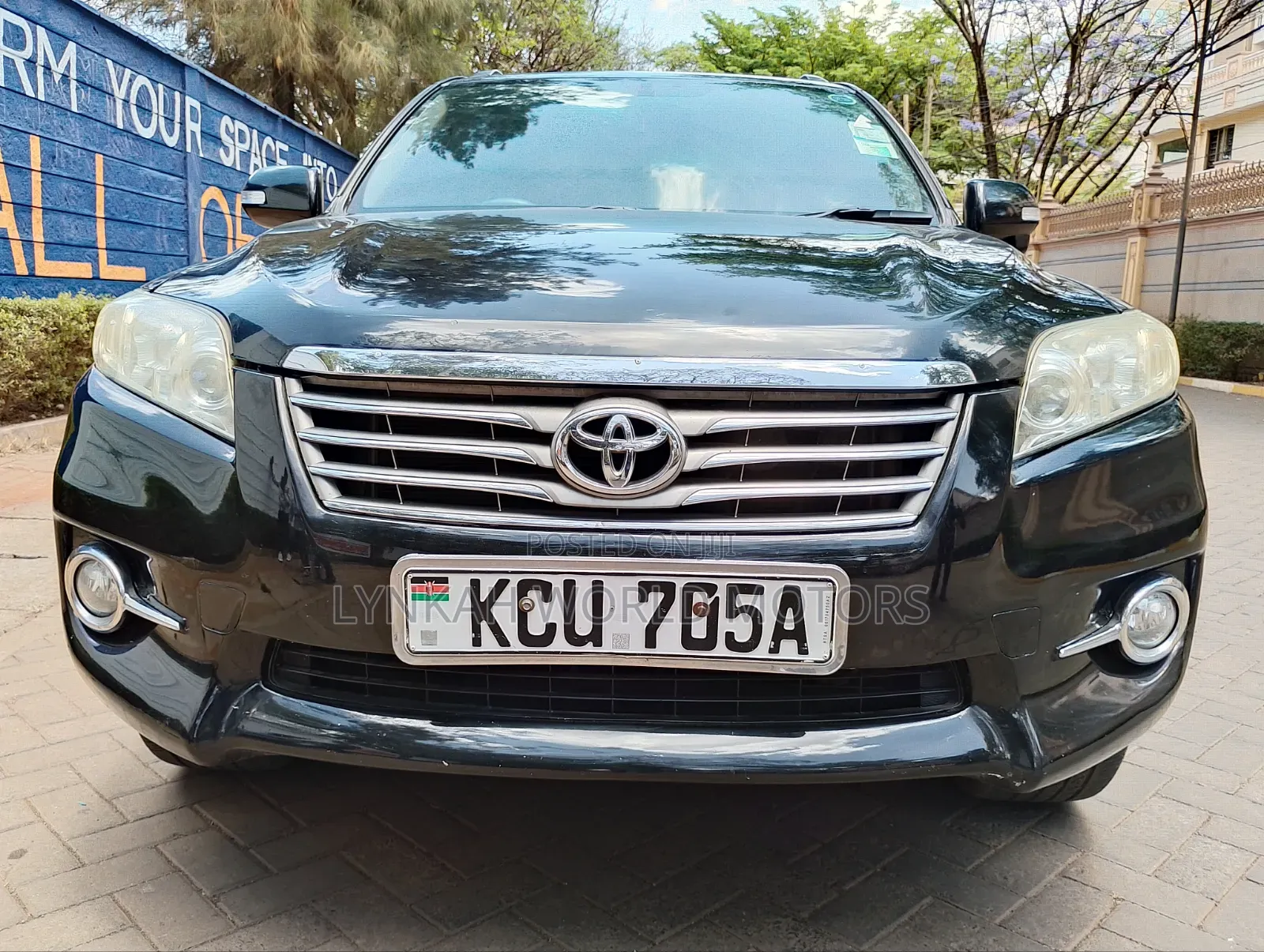 Toyota Vanguard 2012 Black