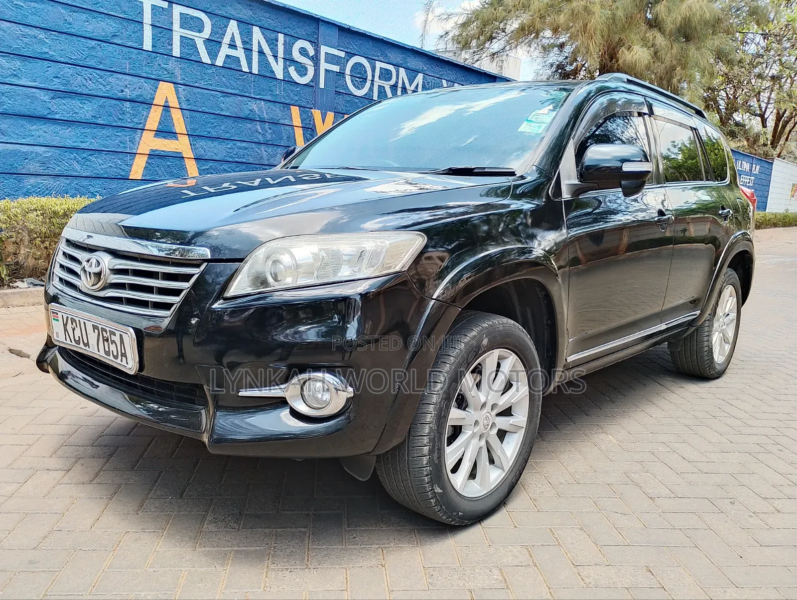 Toyota Vanguard 2012 Black