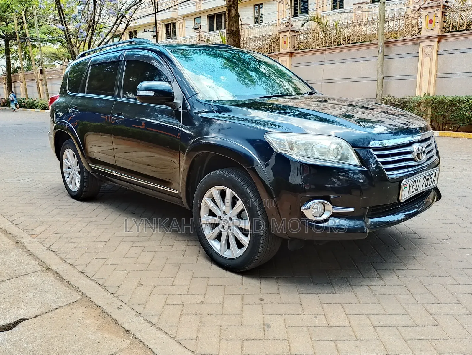 Toyota Vanguard 2012 Black