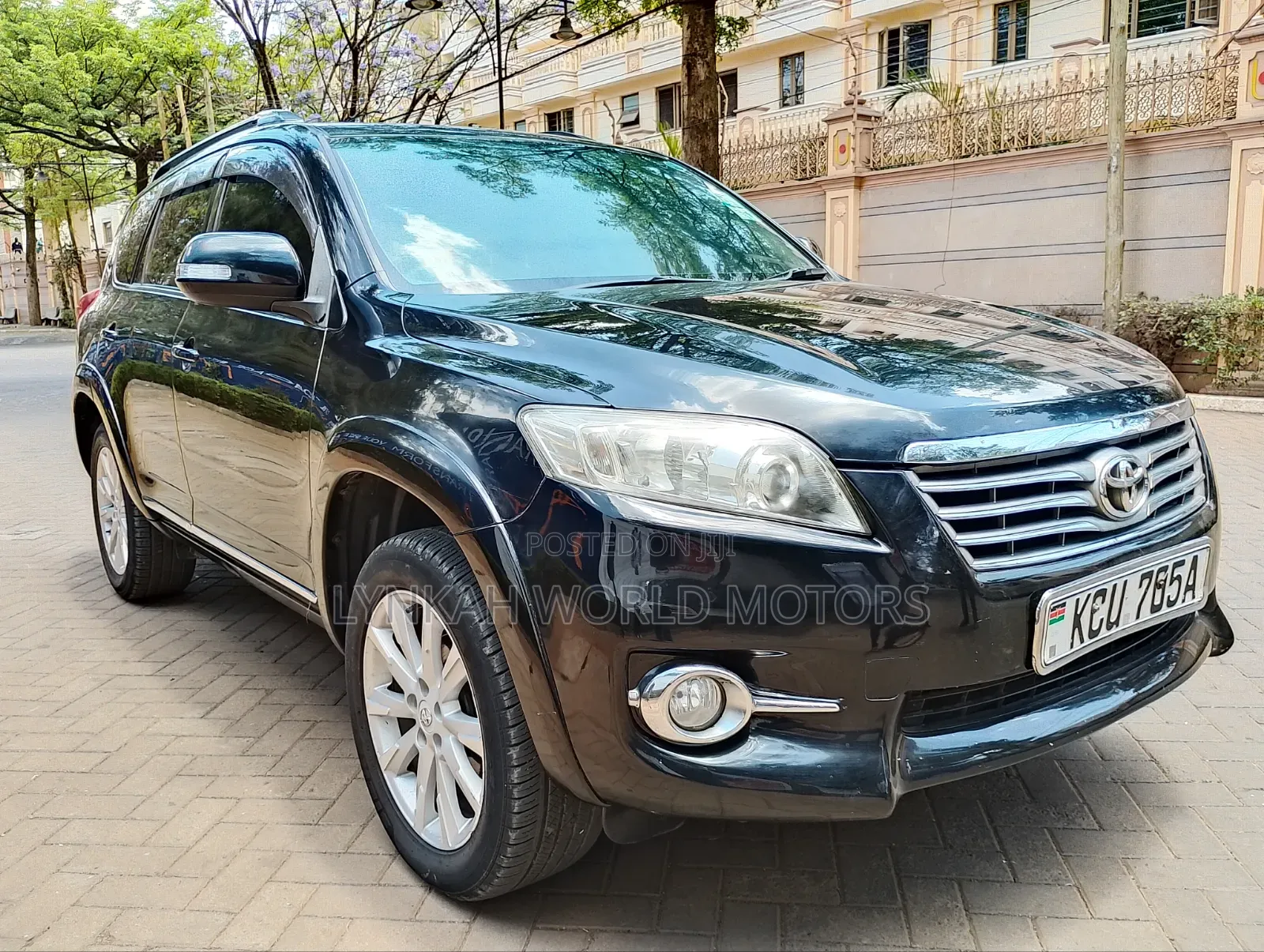Toyota Vanguard 2012 Black