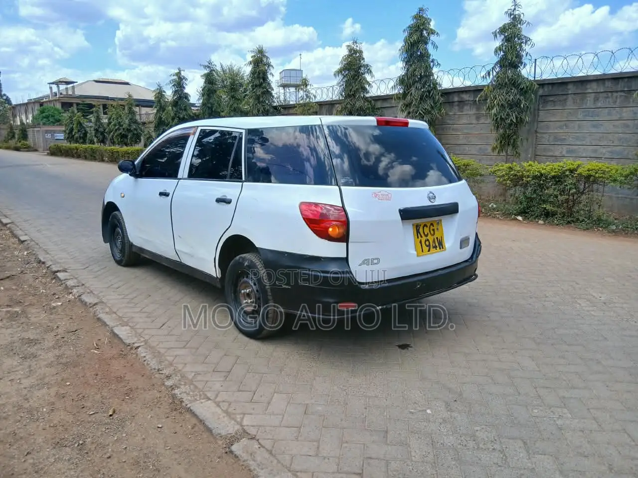 Nissan Advan 2008 White