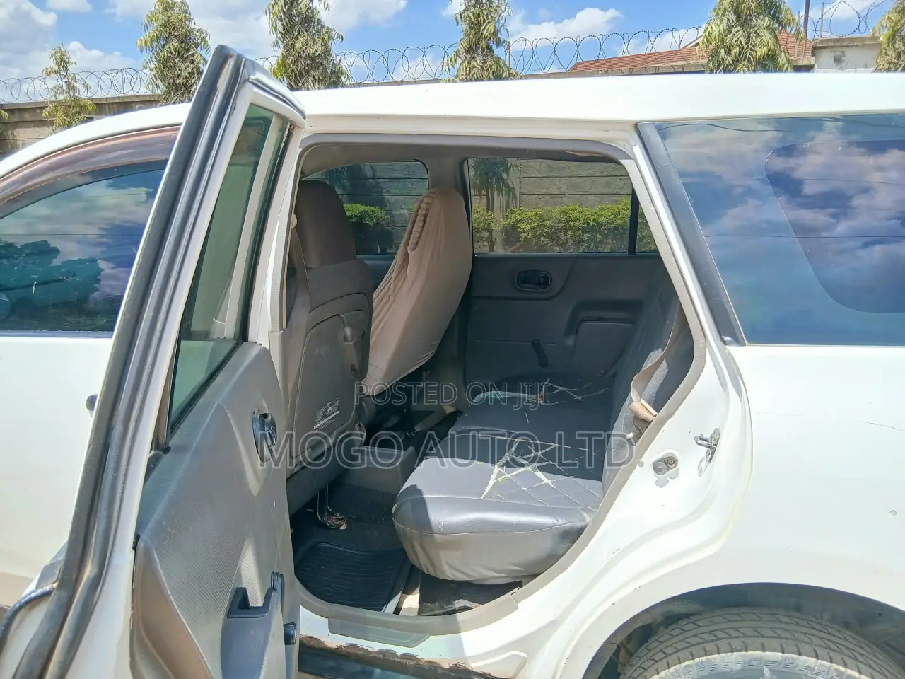 Nissan Advan 2008 White