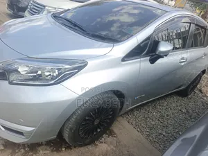 Nissan Note 2018 Silver
