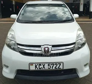 Toyota Avensis 2013