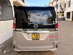 Nissan Serena 2017 Silver