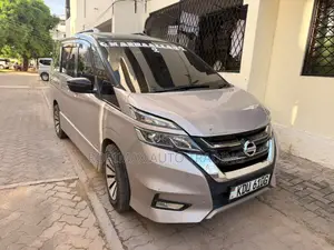 Nissan Serena 2017 Silver
