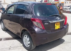 Toyota Vitz 2012 Burgundy
