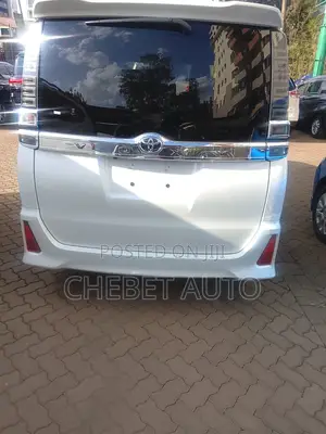 Toyota Voxy 2019 White