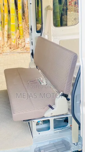 Suzuki Every Wagon 2019 Silver