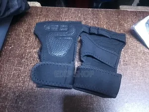 Open Gym Gloves With Wrist Support