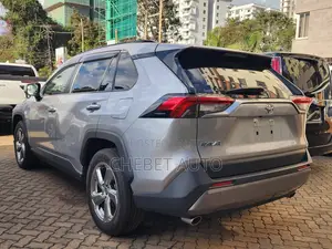 Toyota RAV4 2020 Silver