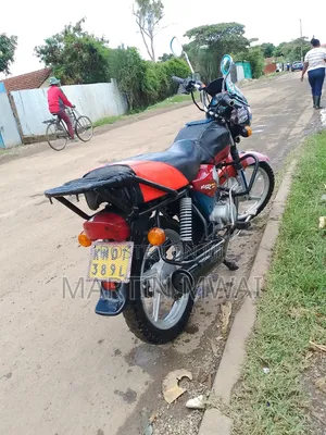 TVS HLX 125 2022 Red