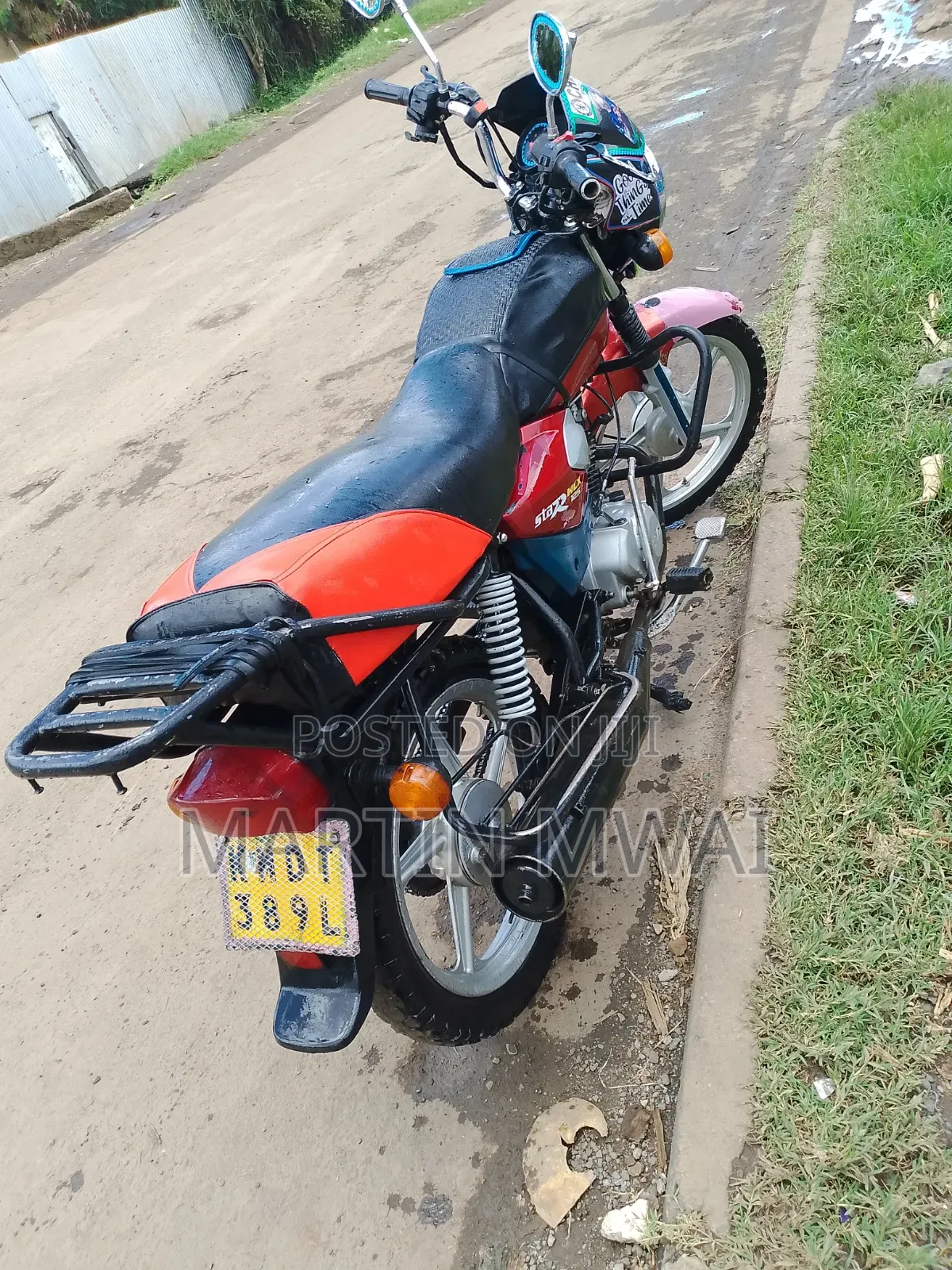 TVS HLX 125 2022 Red