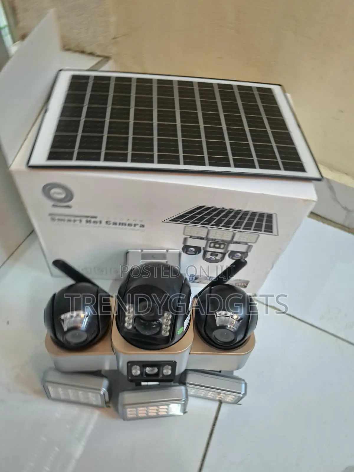 VTS 30 Triple Lens Solar Security Camera With LED Floodlights