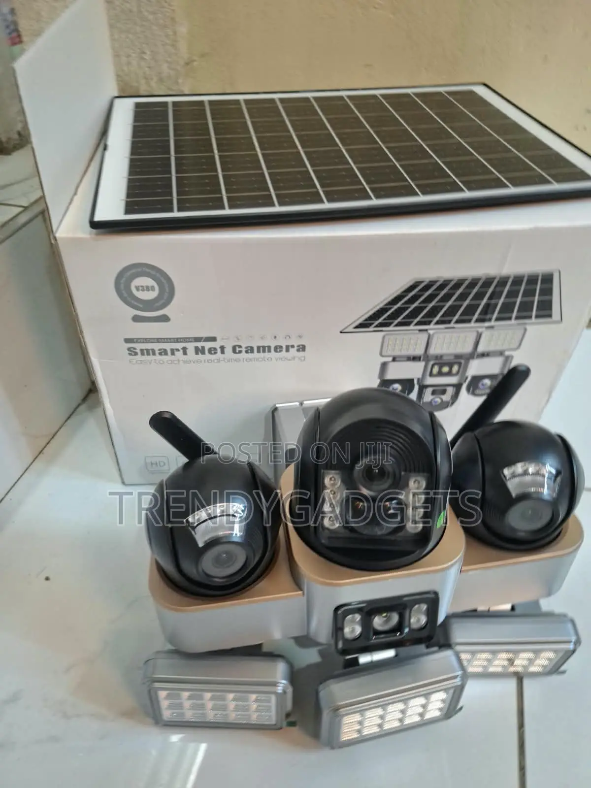VTS 30 Triple Lens Solar Security Camera With LED Floodlights