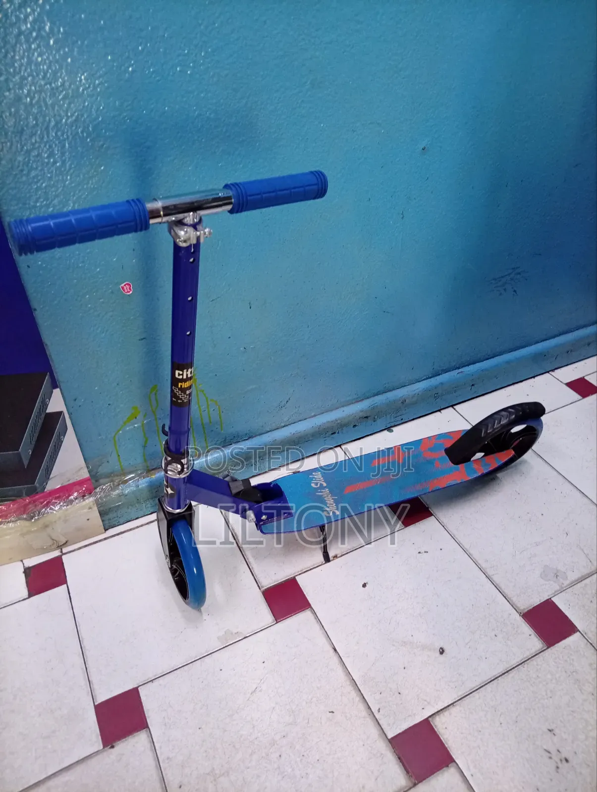 Scooters 2wheels Metallic New(blue,pink,black)