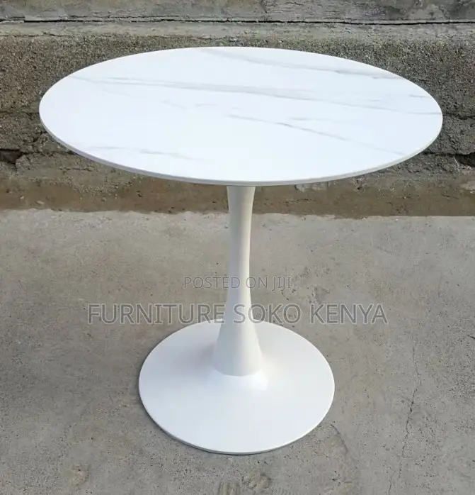 Dining Table : Modern Round Marble-Finish Tulip Pedestal Table
