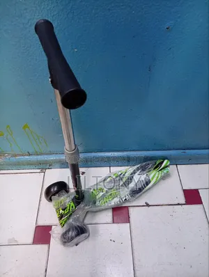 Graffiti Kids Scooters (Max28kg)