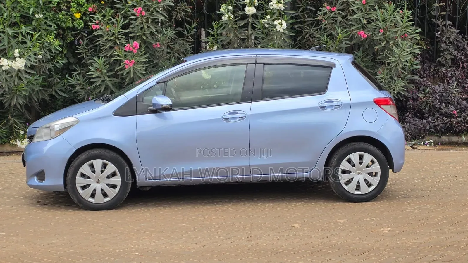 Toyota Vitz 2013 Blue