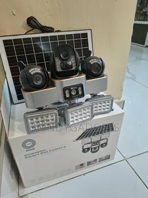 VTS30A Wireless Security Camera With Solar Panel and Floodlights