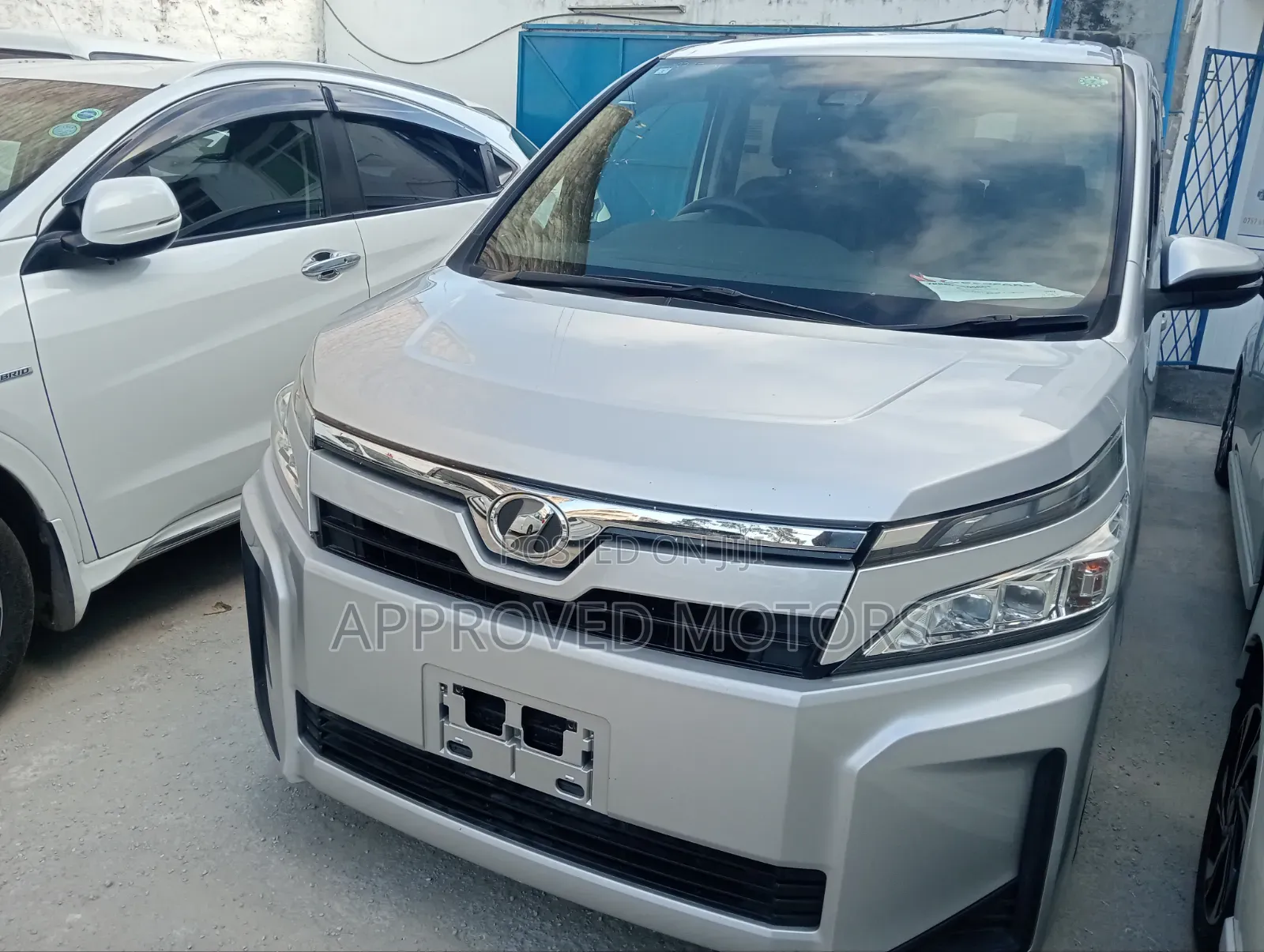 Toyota Voxy 2019 Silver
