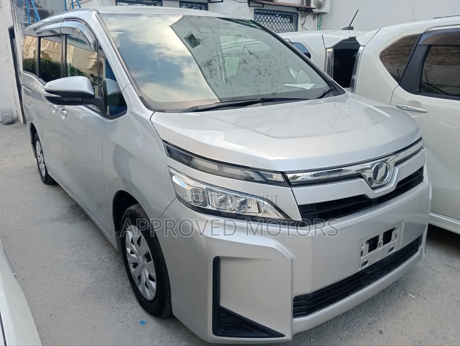 Toyota Voxy 2019 Silver
