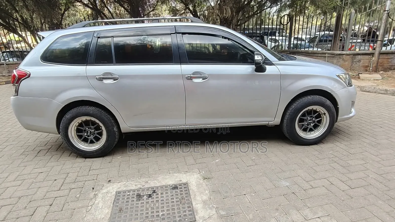 Toyota Corolla Fielder 2013 Silver