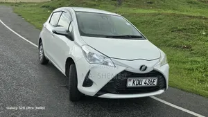 Toyota Vitz 1.0 FWD 5dr 2019 Pearl